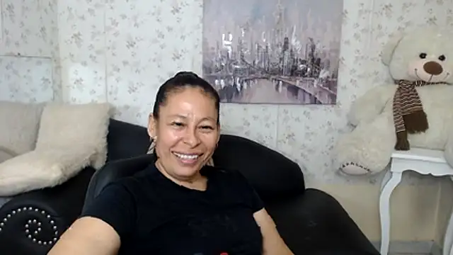 mature martina online show from 06.05.26