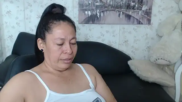 mature martina online show from 06.12.26