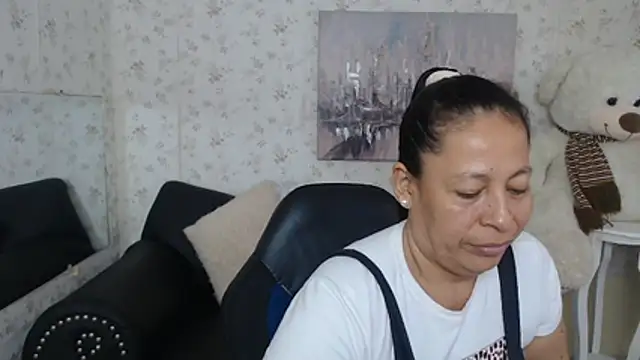 mature martina online show from 06.19.26