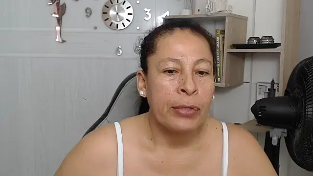 mature martina online show from 07.01.26