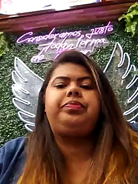 Snapshot of biancabombombbw chatting on 12.11.24 biancabombombbw online show from 12.11.24