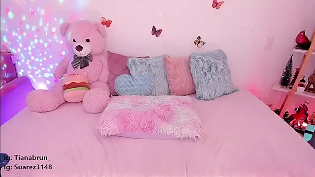 Zara uwu  online show from 02.20.25