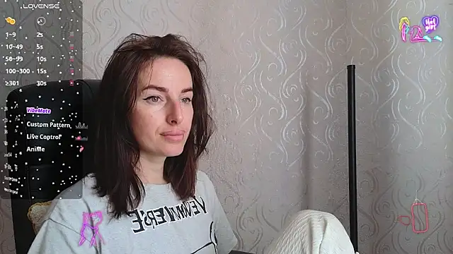Snapshot of xx_adrihanna_xx chatting on 05.25.26 xx adrihanna xx online show from 05.25.26