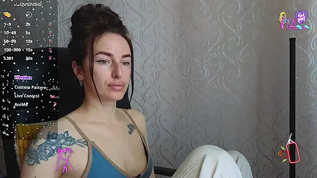 Snapshot of xx_adrihanna_xx chatting on 05.27.26 xx adrihanna xx online show from 05.27.26