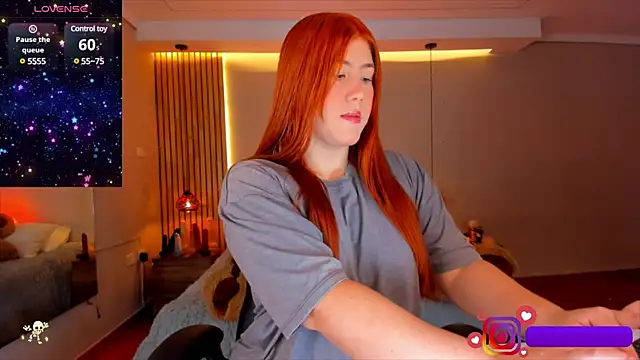 Snapshot of AbbieEdmond chatting on 12.14.24 AbbieEdmond online show from 12.14.24