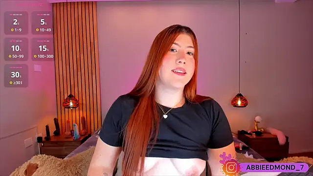 Snapshot of AbbieEdmond chatting on 02.18.25 AbbieEdmond online show from 02.18.25