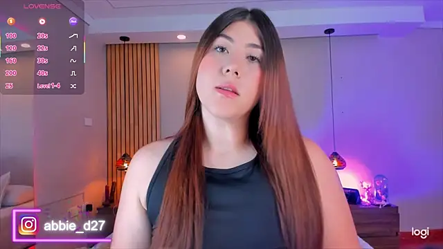 Snapshot of AbbieEdmond chatting on 09.20.25 AbbieEdmond online show from 09.20.25