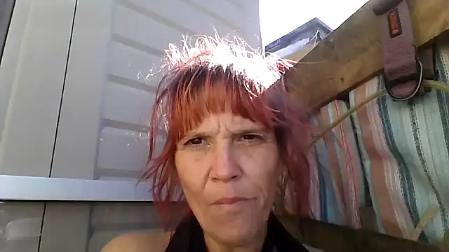 Snapshot of spundarella420 chatting on 12.15.25 spundarella420 online show from 12.15.25