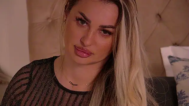 Denisse Perry online show from 02.25.26