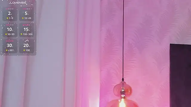 Snapshot of kataliina__ chatting on 12.12.24 kataliina online show from 12.12.24