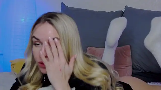 SofiJames online show from 02.25.25