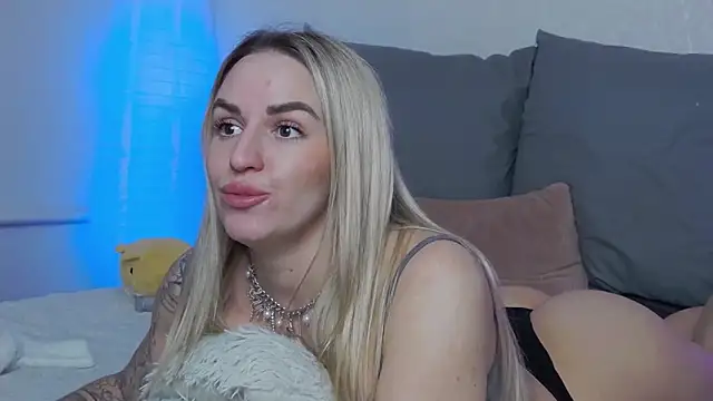 SofiJames online show from 03.08.25