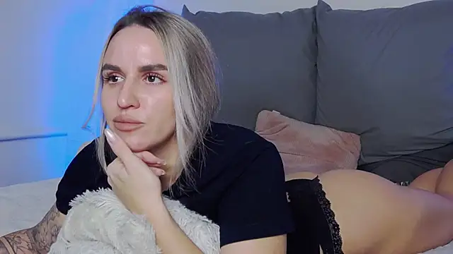 SofiJames online show from 11.26.25