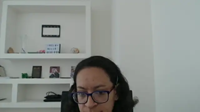 Snapshot of evelin_king chatting on 10.25.25 evelin king online show from 10.25.25