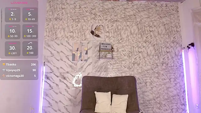 Snapshot of VALERIADREMS chatting on 02.10.25 VALERIADREMS online show from 02.10.25