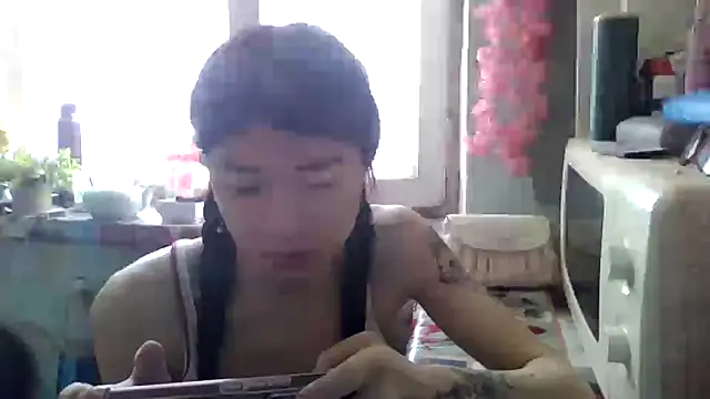 CarlyJoy online show from 05.02.26