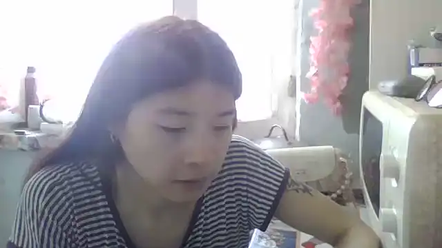 CarlyJoy online show from 06.24.26