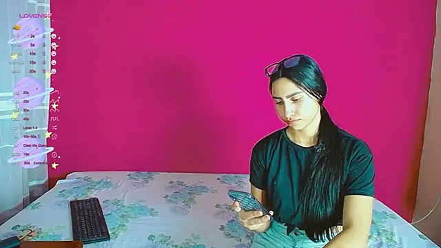 Snapshot of violeta_rous chatting on 12.06.24 violeta rous online show from 12.06.24