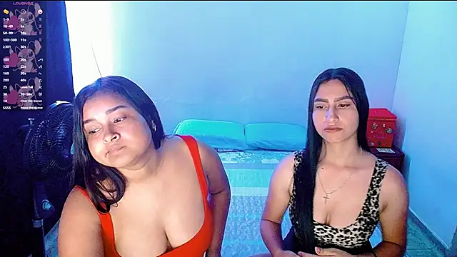 Snapshot of violeta_rous chatting on 10.27.25 violeta rous online show from 10.27.25