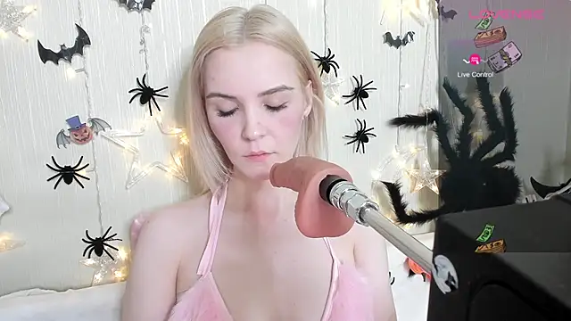 Snapshot of Kaya_Devis chatting on 10.25.25 Kaya Devis online show from 10.25.25