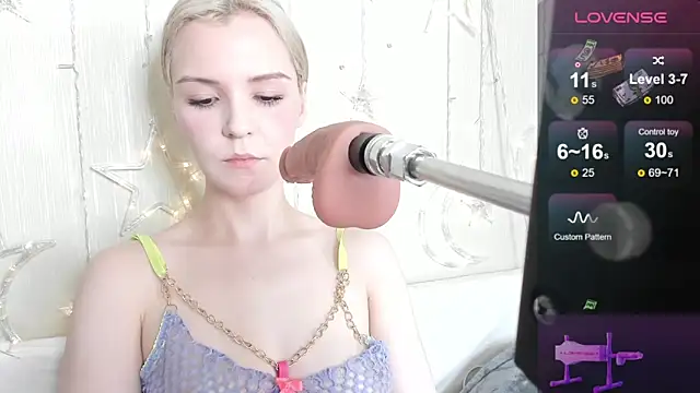 Kaya Devis online show from 04.29.26