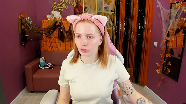 Mira  Blush online show from 10.26.25