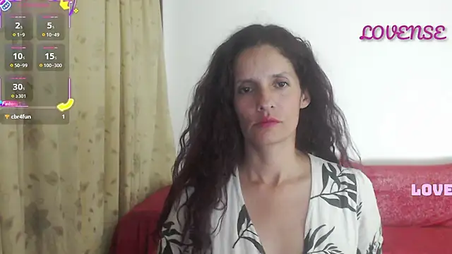 Snapshot of catalina_duran1 chatting on 10.26.25 catalina duran1 online show from 10.26.25