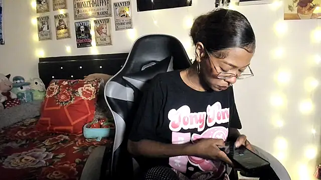 Snapshot of Cristal_Jonas@xh chatting on 11.06.25 Cristal Jonasxh online show from 11.06.25