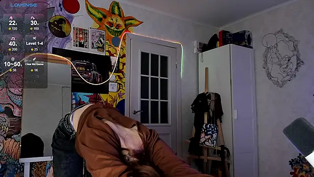 Snapshot of Sunny_Mouse_ chatting on 12.02.24 Sunny Mouse online show from 12.02.24