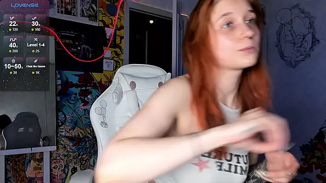 Snapshot of Sunny_Mouse_ chatting on 12.06.24 Sunny Mouse online show from 12.06.24