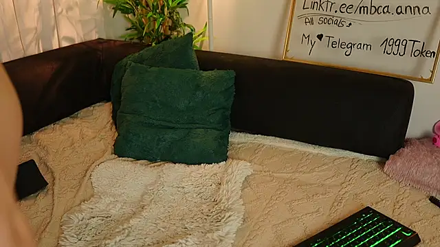 Snapshot of mbcaanna chatting on 01.18.25 mbcaanna online show from 01.18.25