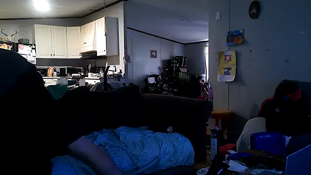 Snapshot of Bi_curious86 chatting on 10.30.25 Bi curious86 online show from 10.30.25