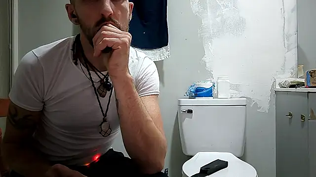 Snapshot of Bi_curious86 chatting on 02.05.26 Bi curious86 online show from 02.05.26