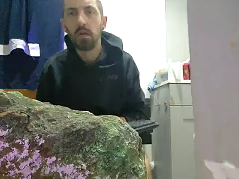 Snapshot of Bi_curious86 chatting on 02.15.26 Bi curious86 online show from 02.15.26