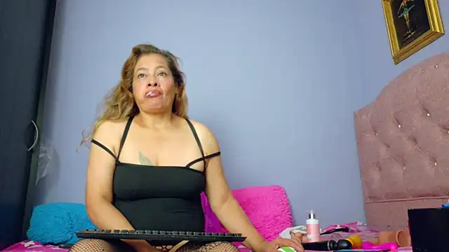 TifanyNasty online show from 11.17.25