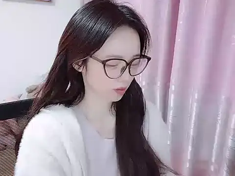 Snapshot of wwcc123 chatting on 12.23.25 wwcc123 online show from 12.23.25