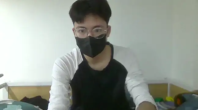 Snapshot of Gwencloudy chatting on 01.15.25 Gwencloudy online show from 01.15.25