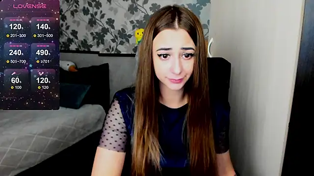 Snapshot of weakness4u chatting on 12.10.24 weakness4u online show from 12.10.24