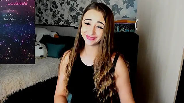 Snapshot of weakness4u chatting on 12.20.24 weakness4u online show from 12.20.24