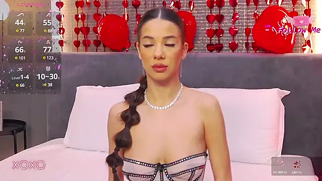 LaraKent online show from 02.10.25