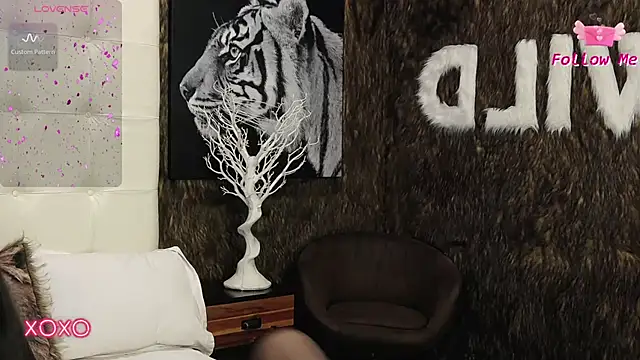 LaraKent online show from 02.16.25