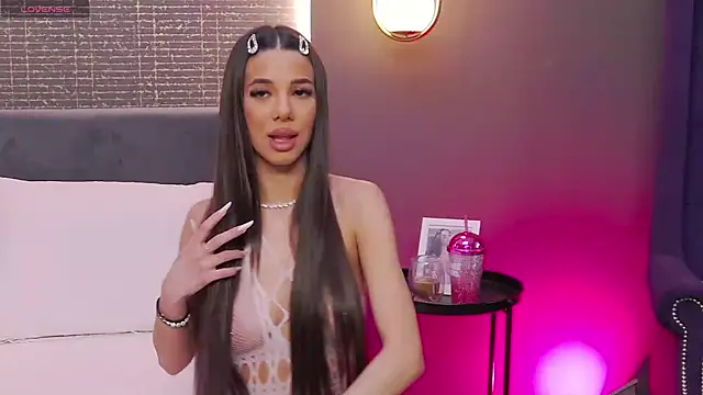 LaraKent online show from 02.26.25