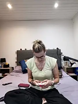 Madame Callie online show from 06.27.26