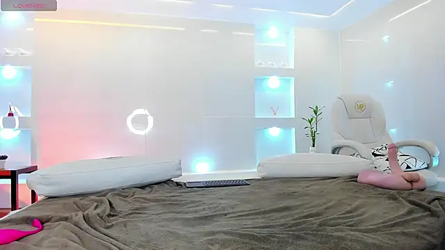 martina mayers online show from 02.24.25