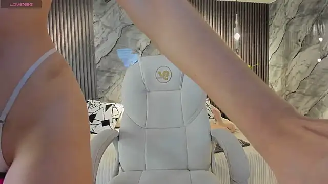 martina mayers online show from 10.20.25