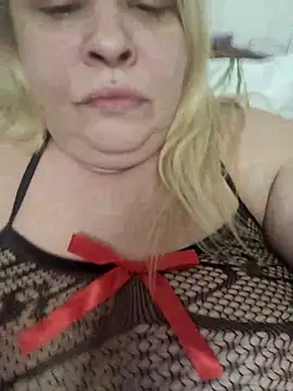 Snapshot of AriannaMilf chatting on 10.02.25 AriannaMilf online show from 10.02.25