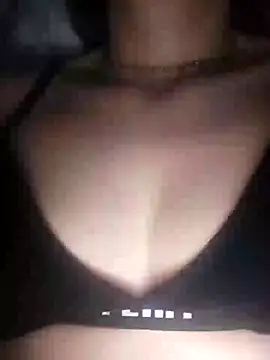 Snapshot of bruna_safadinhaa chatting on 01.25.25 bruna safadinhaa online show from 01.25.25