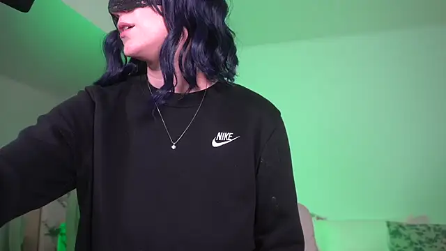 Snapshot of greydesire chatting on 03.27.26 greydesire online show from 03.27.26