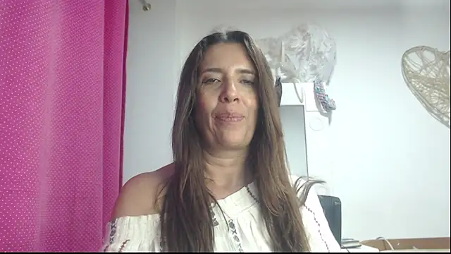 Snapshot of Victoria_meester chatting on 02.11.25 Victoria meester online show from 02.11.25