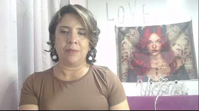Snapshot of Victoria_meester chatting on 11.16.25 Victoria meester online show from 11.16.25